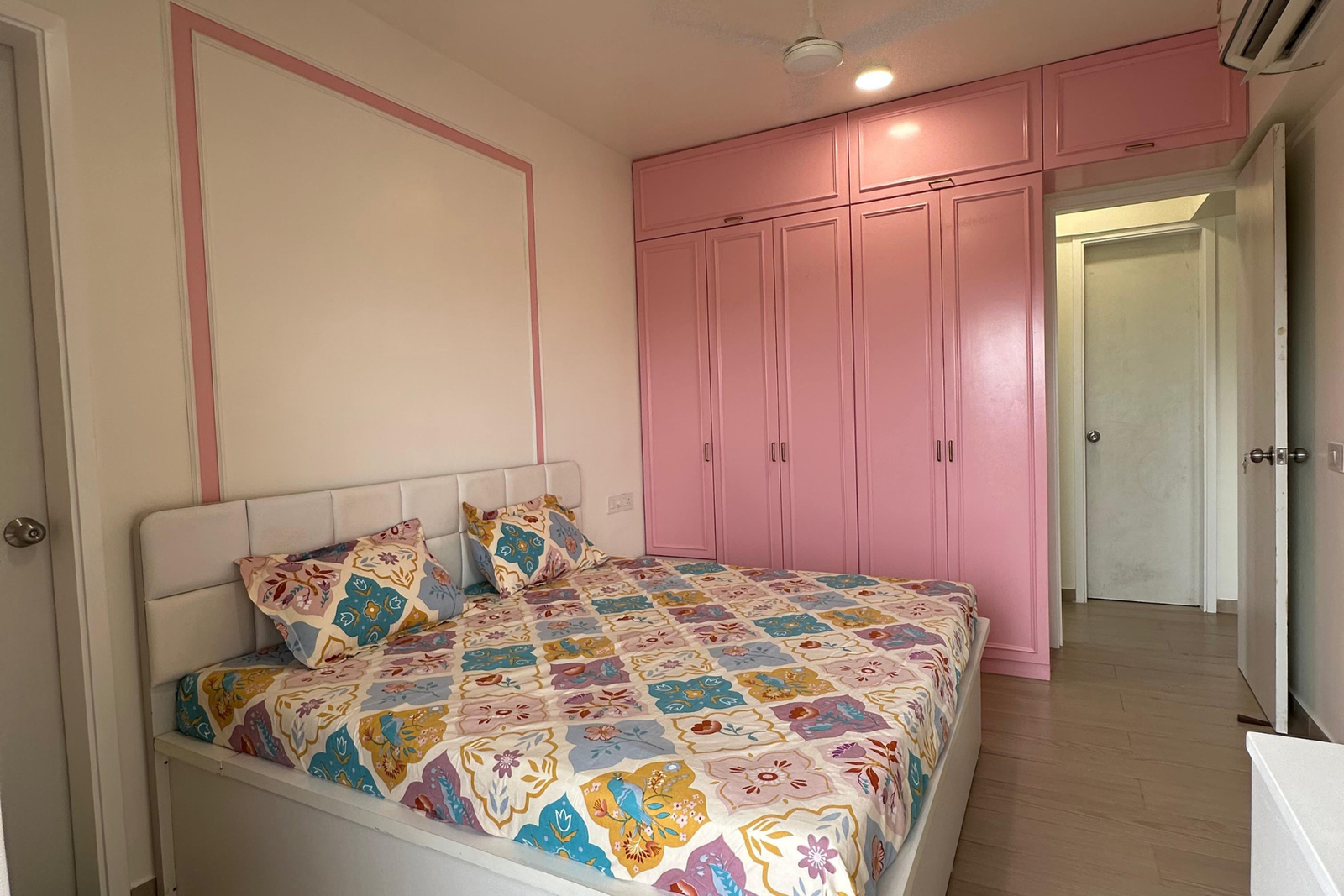 Pink bedroom wardrobe wall Shela KBEX